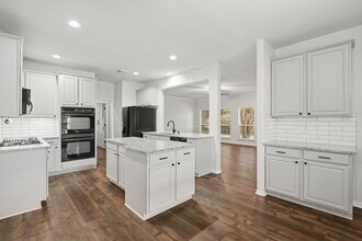 Building Photo - 2875 Wimbledon Ln