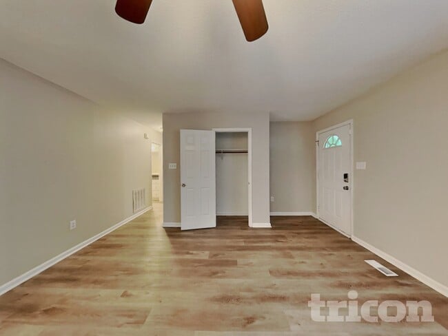 Building Photo - 3008 Brittany Dr