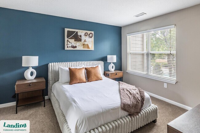 Foto del edificio - 300 Long Shoals Rd