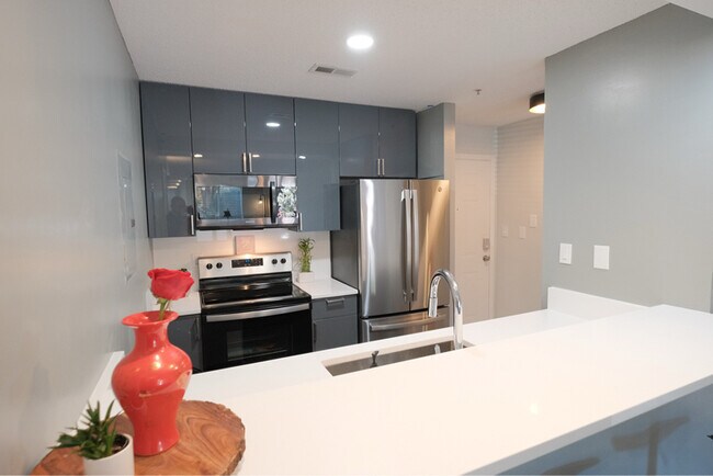 Building Photo - 1241 University Ct