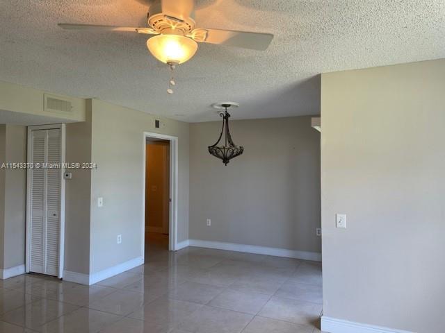 Foto del edificio - 10360 SW 150th Ct