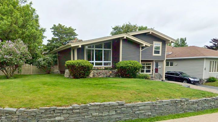 Primary Photo - 37 Cowan Ave