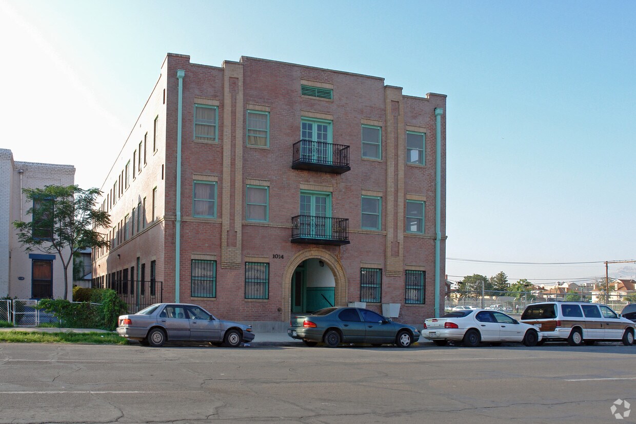 Primary Photo - 1014 Myrtle Ave
