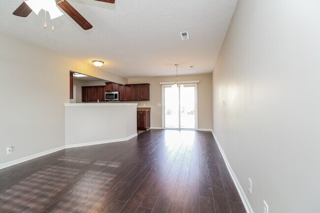 Building Photo - 1913 Warmingfield Dr