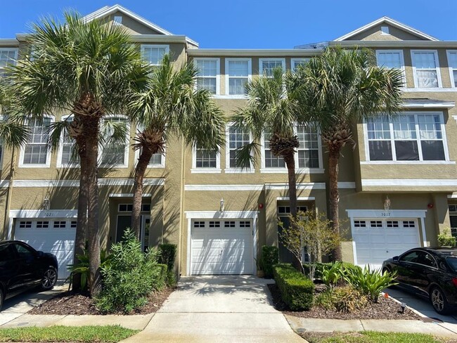 Building Photo - 3019 Pointeview Dr