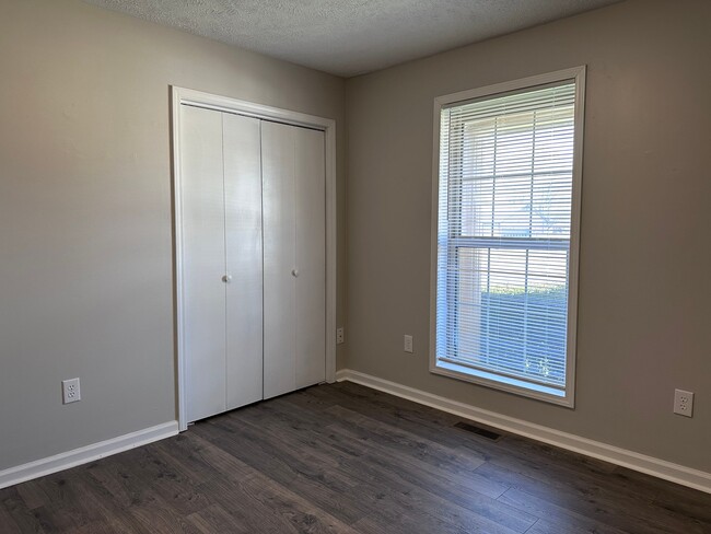 Building Photo - 378 W University Pky