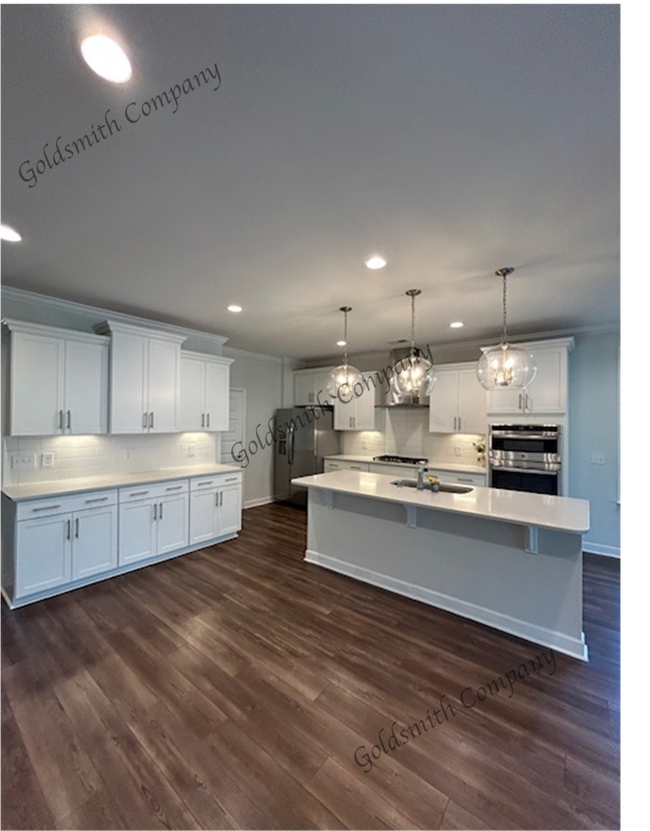 Building Photo - "Spacious Elegance Awaits: 5-Bedroom, 4.5-Bath Gem on Plumblee Lane!"