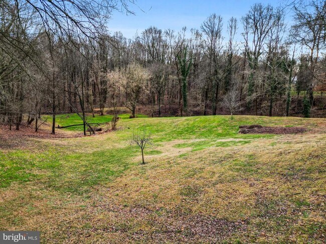 Foto del edificio - 4373 Solomons Island Rd