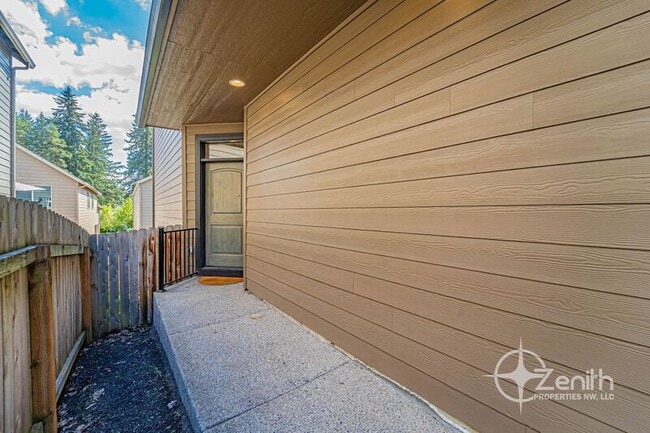 Foto del edificio - 5921 NE 48th St