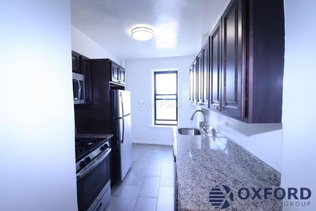 Building Photo - 2 bedroom in Queens NY 11354