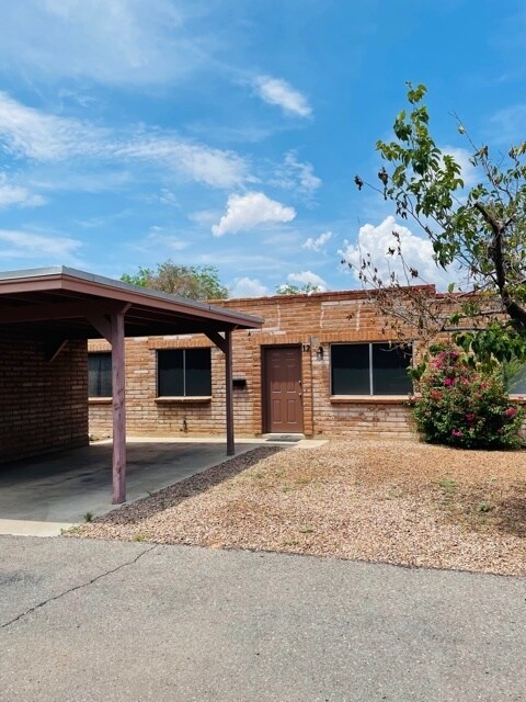 Primary Photo - FOR RENT