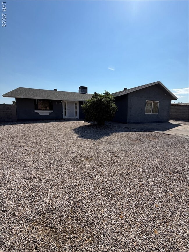 Building Photo - 2820 S Sandhill Rd