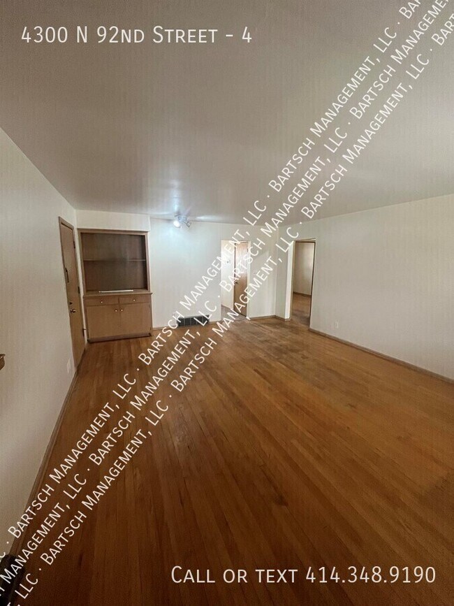 Foto del edificio - 4300 N 92nd St