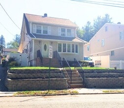 Building Photo - 1153 Queen Anne Rd