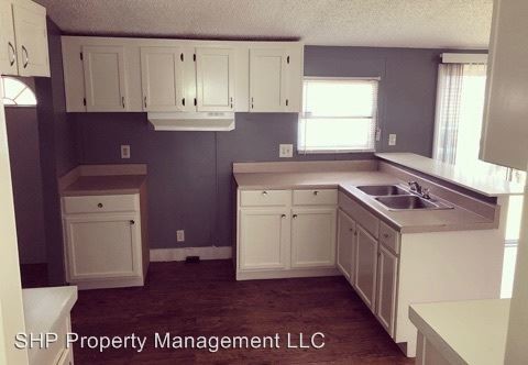 Building Photo - 1525 Summer Hill Rd