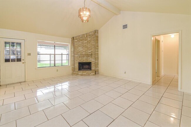 Foto del edificio - 3803 Lochmire Ln