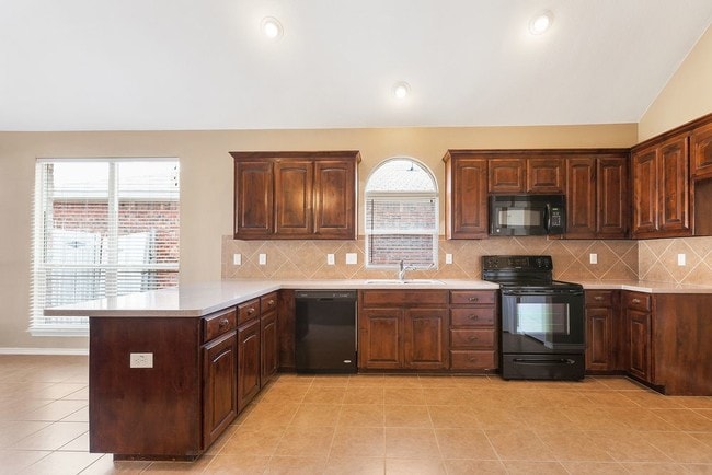 Building Photo - 6749 Friendsway Dr