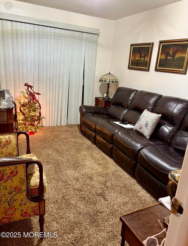 Foto del edificio - 301F W Malvern Ct
