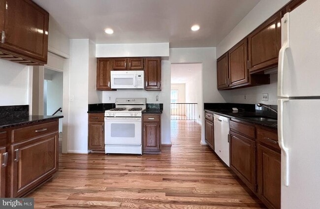 Building Photo - 7132 Swansong Wy