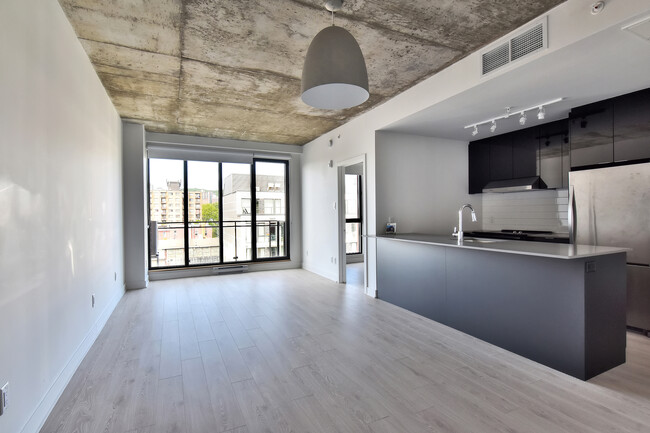 Photo du bâtiment - Will & Rich - Griffintown Apartments for rent