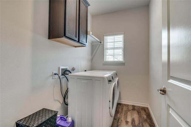 Building Photo - 2724 Pease Dr