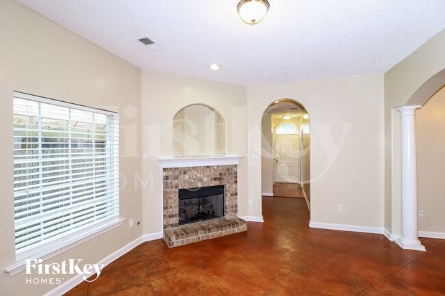 Foto del edificio - 10223 Macon Rd