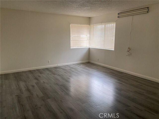 Foto del edificio - 400 E Emerson Ave
