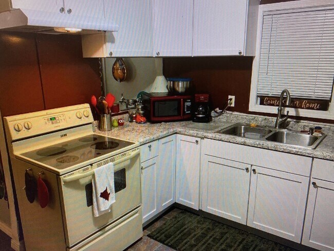 Foto del edificio - AVAILABLE August - 1 Bed 1 Bath single family home!