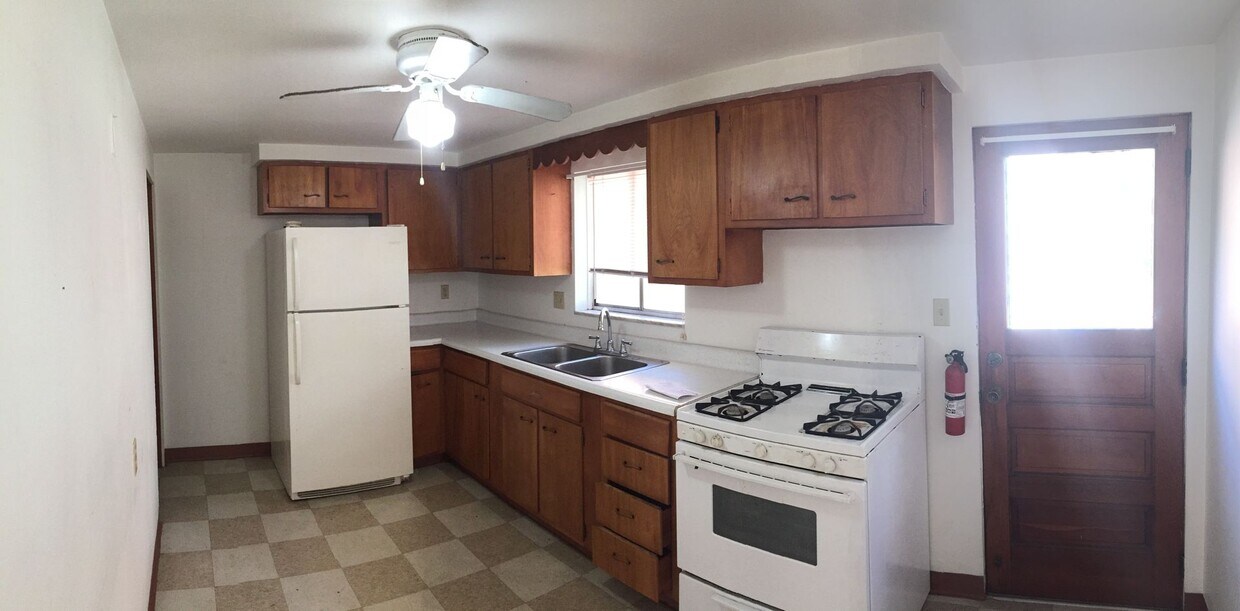 Building Photo - 2 Bedroom House on Quiet Street in Millvale