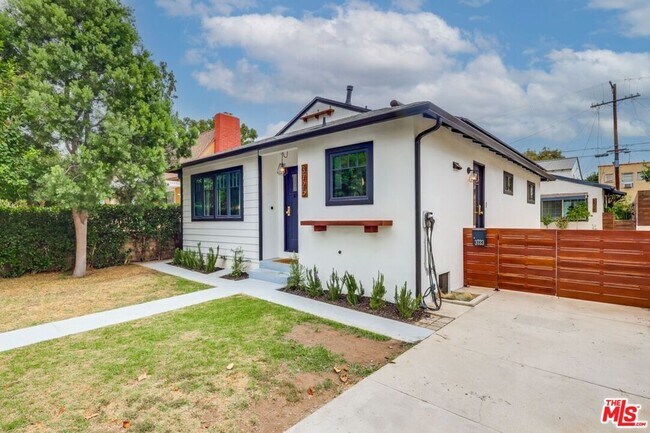 Foto del edificio - 3725 Edenhurst Ave