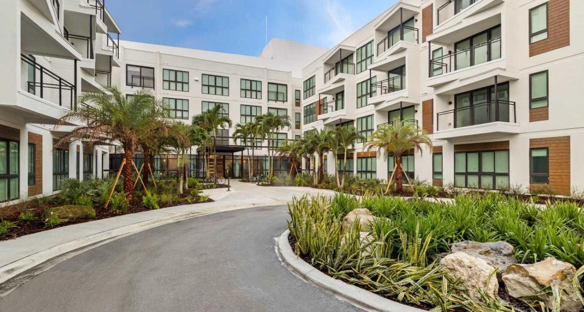 Foto del edificio - 12202 Club Dr