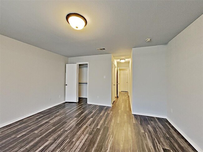 Building Photo - 4033 Preferred Pl