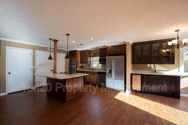 Foto del edificio - 2813 Edgewood Rd