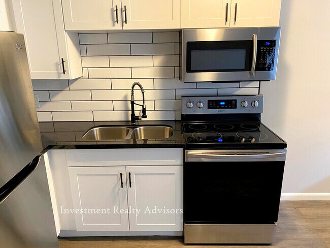 Foto del edificio - 4685 S Hanauer St