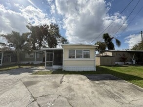 Building Photo - 2850 New Tampa Hwy