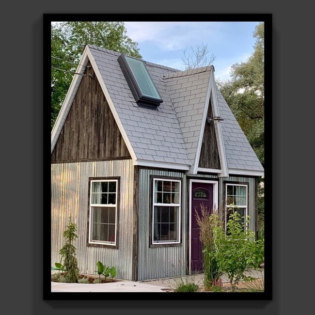 Building Photo - 615 E 8680 S