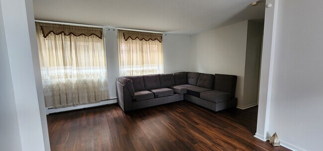 Foto del edificio - 6163 N Leavitt St