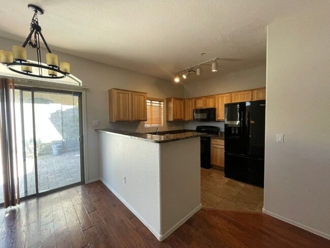 Building Photo - 2150 W Alameda Dr