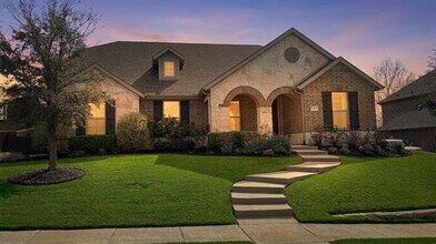 Building Photo - 560 Darian Dr