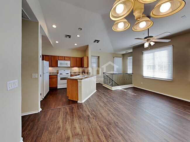 Foto del edificio - 2133 E Huntington Drive