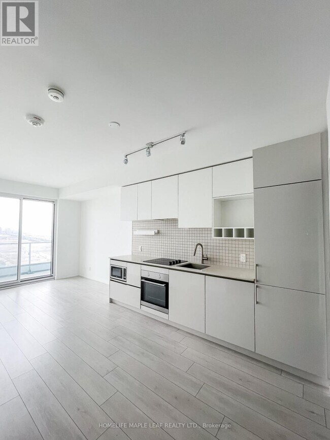 Photo du bâtiment - 950 Portage Pkwy