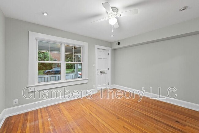 Building Photo - 624 N Alfred St