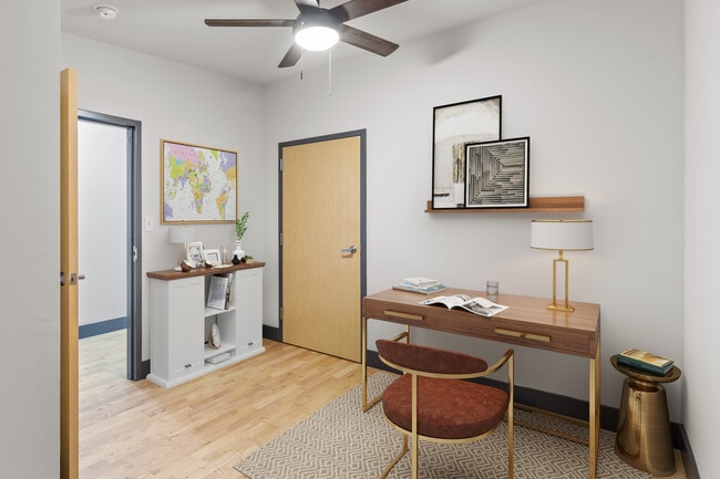 Building Photo - Station House