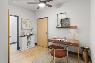 Building Photo - Station House