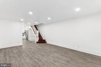 Building Photo - 807 N 42nd St