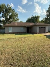 Building Photo - 1309 Grand Oak Dr