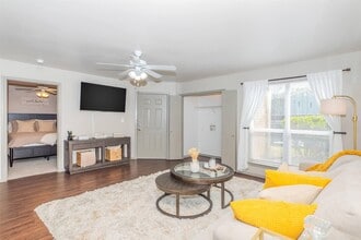 Building Photo - 1088 Park Plaza Dr
