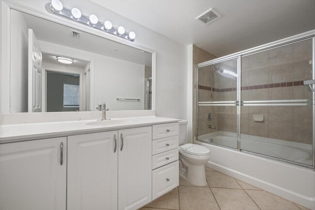 Photo - 6475 Emerald Dunes Dr (West Palm Beach, FL) Apartment
