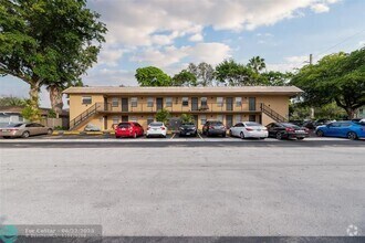 Building Photo - 1151 NE 17th Ct