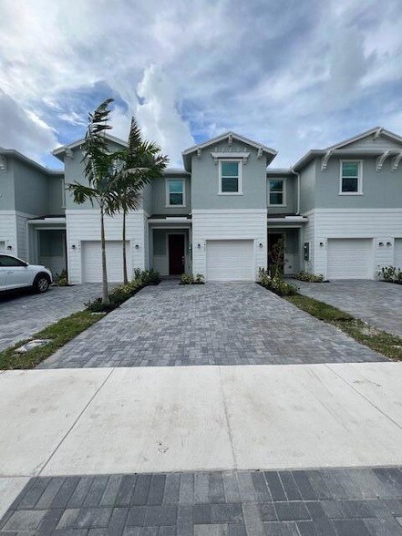 Photo - 5427 Flannigan Way Unit